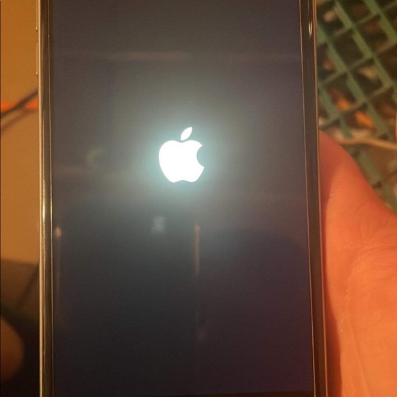 iPhone 6 puls - Picture 3 of 3